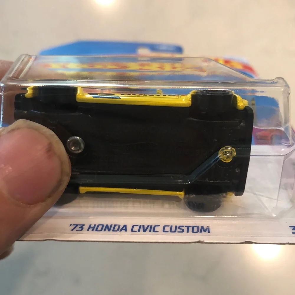 Mattel Hot Wheels 73 Honda Civic Custom - Yellow and Black